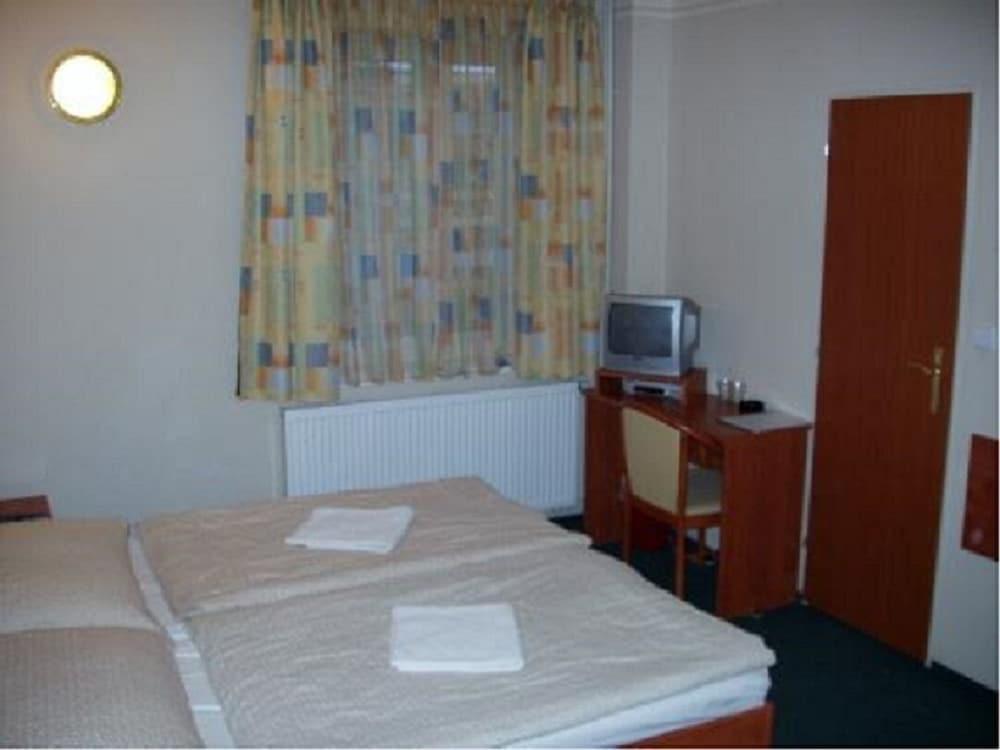 Hotel U Hvezdy Prague Ngoại thất bức ảnh